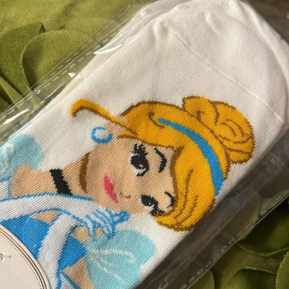 No show‎ fashion character socks